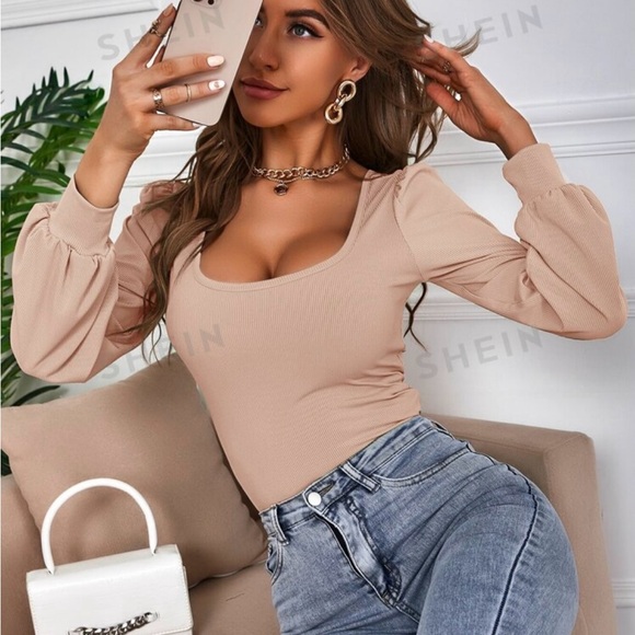 SHEIN Scoop Neck - Picture 2 of 9